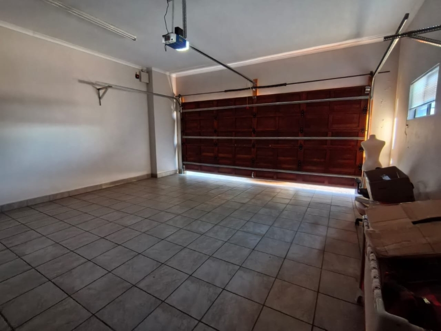 3 Bedroom Property for Sale in Wild Olive Estate Free State